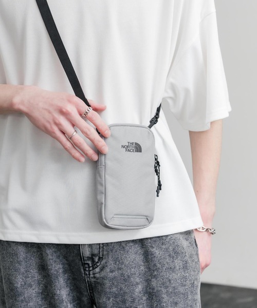 Rocky Monroe(ロッキーモンロー)の「THE NORTH FACE ザ・ノースフェイス ASCEND MULTI TREKKING POUCH ワンポイントロゴミニショルダーバッグ(ショルダーバッグ・メンズ・ブラック/ライトベージュ/グレー・FREE)」の6枚目の写真