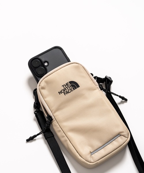 Rocky Monroe(ロッキーモンロー)の「THE NORTH FACE ザ・ノースフェイス ASCEND MULTI TREKKING POUCH ワンポイントロゴミニショルダーバッグ(ショルダーバッグ・メンズ・ブラック/ライトベージュ/グレー・FREE)」の22枚目の写真