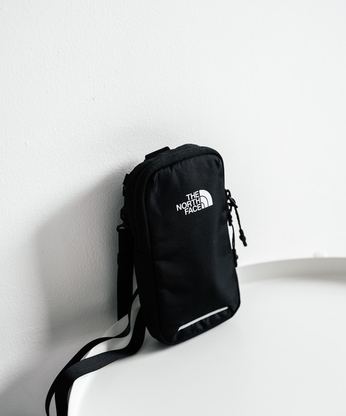 Rocky Monroe(ロッキーモンロー)の「THE NORTH FACE ザ・ノースフェイス ASCEND MULTI TREKKING POUCH ワンポイントロゴミニショルダーバッグ(ショルダーバッグ・メンズ・ブラック/ライトベージュ/グレー・FREE)」の13枚目の写真