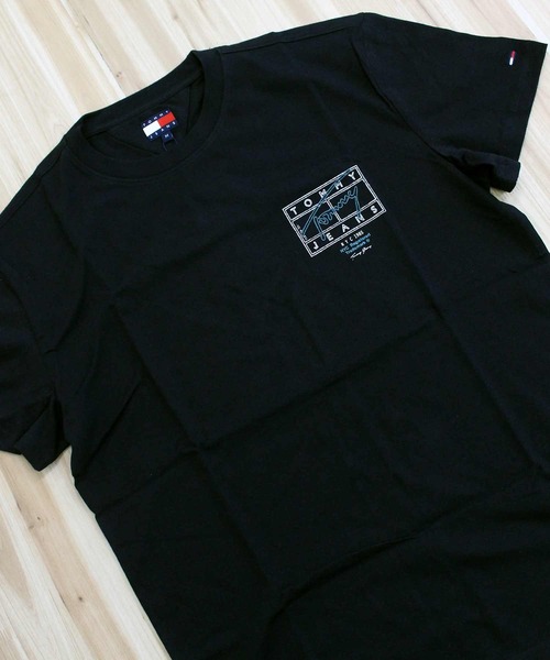 TOMMY HILFIGER(トミーヒルフィガー)の「TMJ レギュラーサインスプレー SS バックプリントTシャツ(Tシャツ/カットソー・メンズ・ブラック/ナチュラル・XL/L/M)」の12枚目の写真