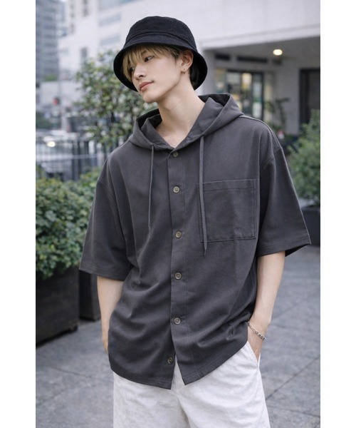 Bling Leads(ブリングリーズ)の「【Bls】 【ZM】【Bling Leads】梨地フーディボタンシャツ(シャツ/ブラウス・メンズ・ブラック/グレー系その他/オフホワイト/チャコール・FREE)」の7枚目の写真
