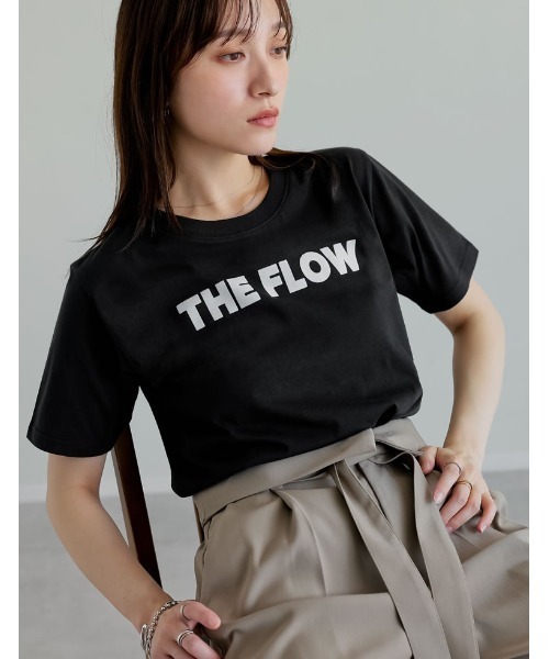 Re:EDIT（リエディ）の「[2026 SUMMER COLLECTION][UVカット][接触冷感]プレーティング天竺フロッキーロゴプリントTシャツ（Tシャツ/カットソー・レディース・ブラック/ホワイト×ブラック/ホワイト×ネイビー/チャコール/ベージュ/レッド・MEDIUM/LARGE）」の7枚目の写真