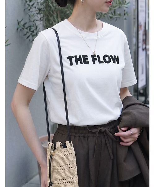 Re:EDIT（リエディ）の「[2026 SUMMER COLLECTION][UVカット][接触冷感]プレーティング天竺フロッキーロゴプリントTシャツ（Tシャツ/カットソー・レディース・ブラック/ホワイト×ブラック/ホワイト×ネイビー/チャコール/ベージュ/レッド・MEDIUM/LARGE）」の14枚目の写真