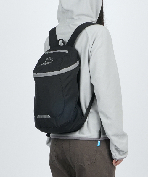 SUNNECT（ソネクト）の「Traveler 15L Backpack - Black（バックパック/リュック・レディース・その他・FREE）」の3枚目の写真