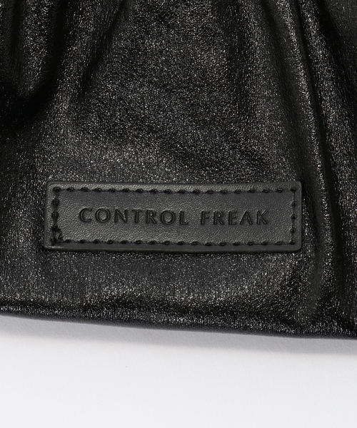 B.C STOCK(ベーセーストック)の「【WEB+一部店舗限定】CONTROL FREAK ギャザーフラット2WAYバッグ(ショルダーバッグ・レディース・ブラック/ブラウン/シルバー・FREE)」の13枚目の写真