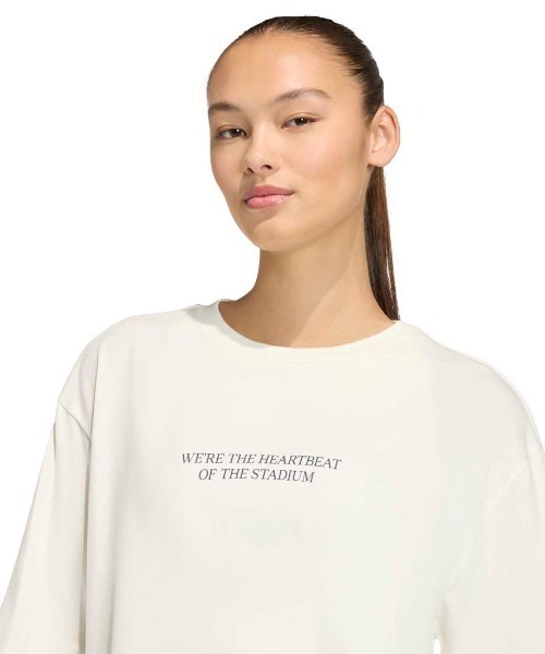 adidas(アディダス)の「アディダス adidas スタジアム オーバーサイズ グラフィック Tシャツ(Tシャツ/カットソー・レディース・オフホワイト/ネイビー・M/L/XL/S)」の3枚目の写真
