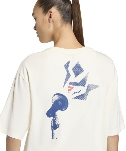 adidas(アディダス)の「アディダス adidas スタジアム オーバーサイズ グラフィック Tシャツ(Tシャツ/カットソー・レディース・オフホワイト/ネイビー・M/L/XL/S)」の4枚目の写真