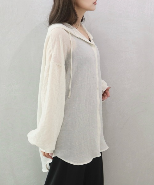 CECIL McBEE(セシルマクビー)の「ボリューム袖フーディーシャツ(シャツ/ブラウス・レディース・オフホワイト/ライトベージュ/ブラック・MEDIUM/LARGE)」の9枚目の写真