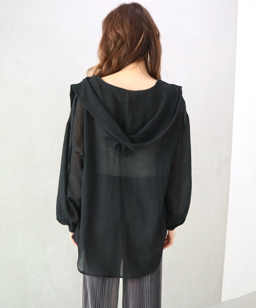 CECIL McBEE(セシルマクビー)の「ボリューム袖フーディーシャツ(シャツ/ブラウス・レディース・オフホワイト/ライトベージュ/ブラック・MEDIUM/LARGE)」の16枚目の写真