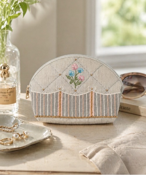 artipur COTTAGE》- アンティークフラワー刺繍アーチポーチ -小花刺繍