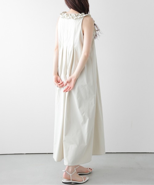AMELY(エミリー)の「フリル×プリーツワンピース(ワンピース・レディース・ブラック/ライトベージュ/ブラウン・フリー)」の14枚目の写真