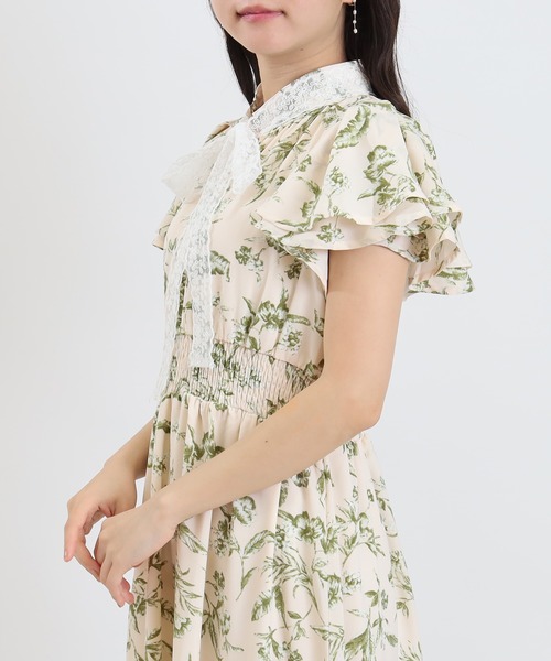 ASTORIA ODIER(アストリアオディール)の「レースボウタイ花柄ワンピース(ワンピース・レディース・ベージュ/アイボリー/ホワイト・MEDIUM/SMALL)」の22枚目の写真