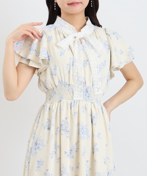 ASTORIA ODIER(アストリアオディール)の「レースボウタイ花柄ワンピース(ワンピース・レディース・ベージュ/アイボリー/ホワイト・MEDIUM/SMALL)」の15枚目の写真