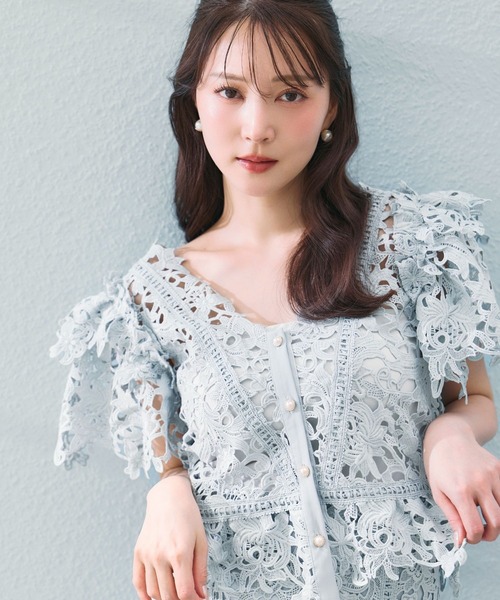 早い者勝ち【美品】SHIPS ネック ギャザー ソリッド 起毛 サテン ブラウス セール】〈手洗い可能〉ネック ギャザー ソリッド 起毛 サテン