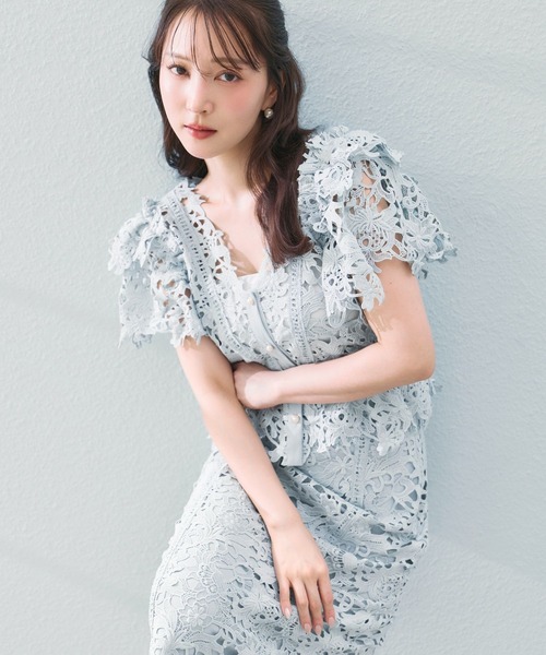 polaura(ポローラ)の「アリュールレースラッフルブラウス(シャツ/ブラウス・レディース・ネイビー/サックスブルー/ブルーグレー/ホワイト/ベージュ・FREE)」の6枚目の写真