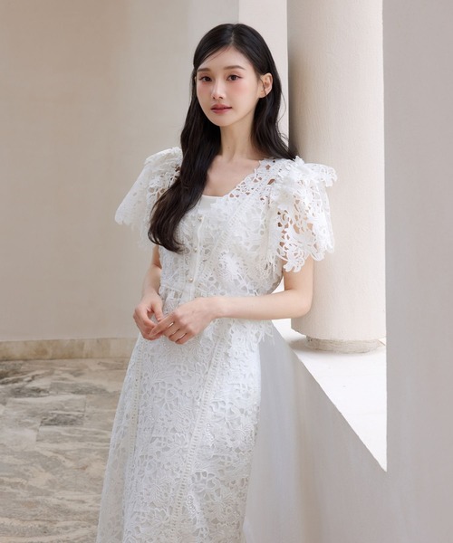 polaura(ポローラ)の「アリュールレースラッフルブラウス(シャツ/ブラウス・レディース・ネイビー/サックスブルー/ブルーグレー/ホワイト/ベージュ・FREE)」の11枚目の写真