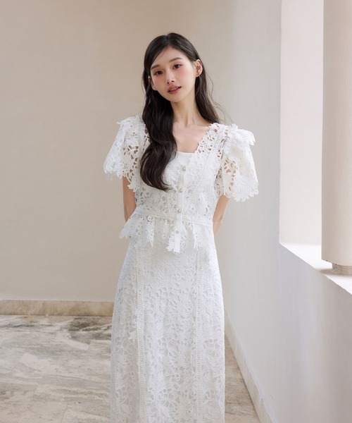 polaura(ポローラ)の「アリュールレースラッフルブラウス(シャツ/ブラウス・レディース・ネイビー/サックスブルー/ブルーグレー/ホワイト/ベージュ・FREE)」の12枚目の写真