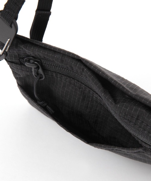 THE NORTH FACE(ザノースフェイス)の「【THE NORTH FACE(ザ・ノース・フェイス)】RAFTER ショルダーポーチ(ハンドバッグ・メンズ・その他1/ブラック・FREE)」の10枚目の写真