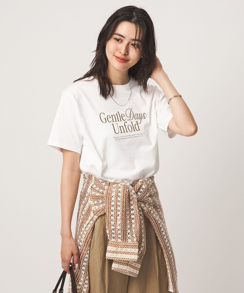 green label relaxing(グリーンレーベルリラクシング)の「グラフィック Tシャツ(Tシャツ/カットソー・レディース・ブラウン/オフホワイト/ダークグレー/その他1・FREE)」の15枚目の写真
