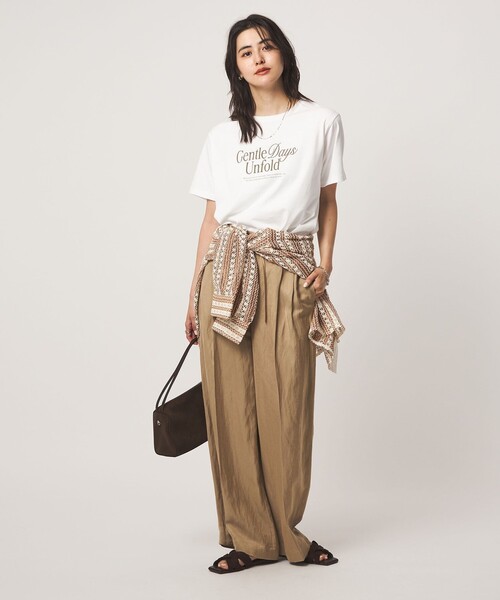 green label relaxing(グリーンレーベルリラクシング)の「グラフィック Tシャツ(Tシャツ/カットソー・レディース・ブラウン/オフホワイト/ダークグレー/その他1・FREE)」の16枚目の写真