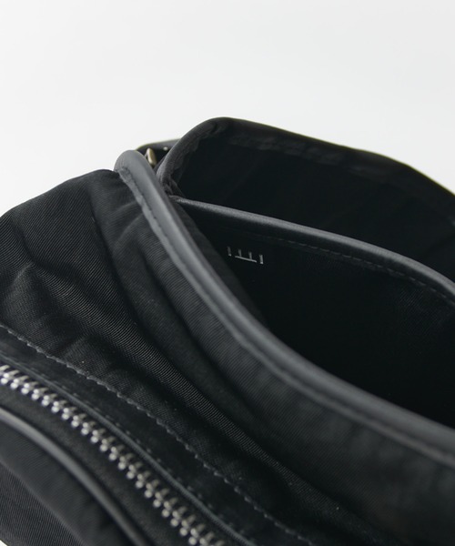 Lui's(ルイス)の「MICHELLE BODY BAG / CERATO BRIGHT H(ショルダーバッグ・メンズ・ブラック・FREE)」の10枚目の写真