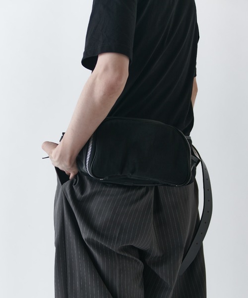 Lui's(ルイス)の「MICHELLE BODY BAG / CERATO BRIGHT H(ショルダーバッグ・メンズ・ブラック・FREE)」の15枚目の写真