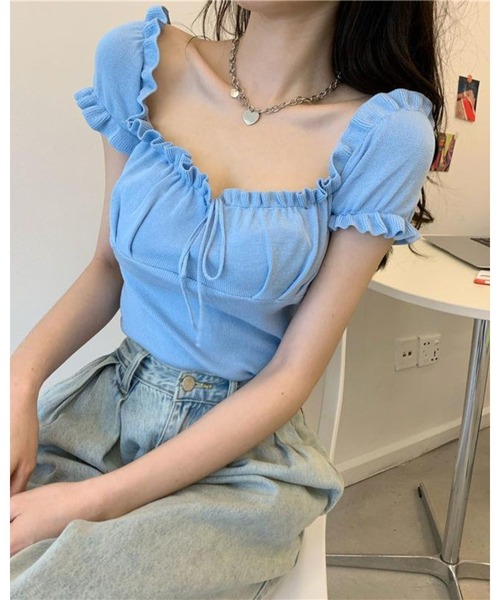 CHEER(チアー)の「【デコルテ綺麗見え】フロントシャーリング・フリルスリーブサマーニット(Tシャツ/カットソー・レディース・ブラック/パープル/ライトブルー/ホワイト/イエロー/ピンク/グリーン・FREE)」の4枚目の写真