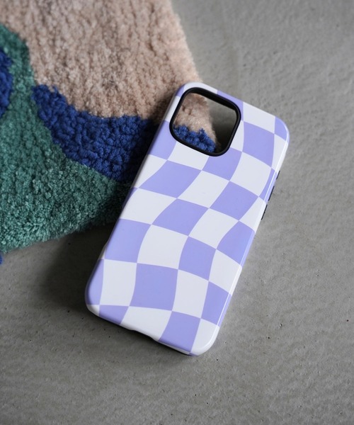 SANSeLF(サンセルフ)の「【SANSeLF】ウェービーチェッカーフラッグiPhoneケース sac26s004(スマホケース/カバー・レディース・イエロー/パープル/ピンク・iPhone 15/iPhone 16/iPhone 17)」の16枚目の写真