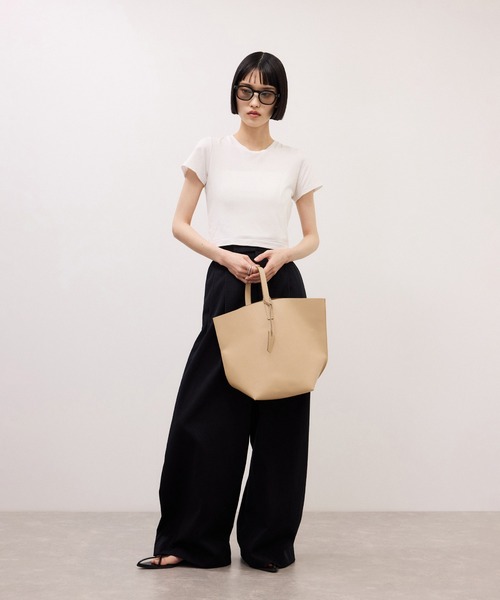 ADAM ET ROPE'(アダムエロペ)の「【PFT】Crepe Large Bag(ショルダーバッグ・レディース・ブラウン/ブラック/ベージュ・FREE)」の18枚目の写真