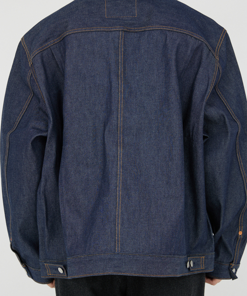 Levi's(リーバイス)の「Levi’s(R) / リーバイス(R) 別注 TYPE2リジッド トラッカージャケット(デニムジャケット・メンズ・ダークブルー・SMALL/MEDIUM/LARGE/X-LARGE/XX-LARGE)」の2枚目の写真