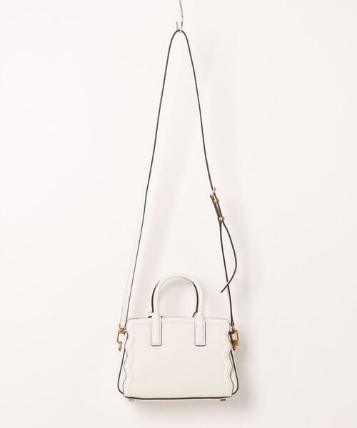 MICHAEL KORS(マイケルコース)の「LAILA ぺブルレザー コンバーチブル クロスボディバッグ エクストラスモール(ショルダーバッグ・レディース・ホワイト系・FREE)」の5枚目の写真