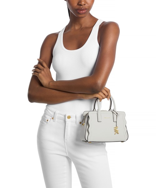 MICHAEL KORS(マイケルコース)の「LAILA ぺブルレザー コンバーチブル クロスボディバッグ エクストラスモール(ショルダーバッグ・レディース・ホワイト系・FREE)」の2枚目の写真