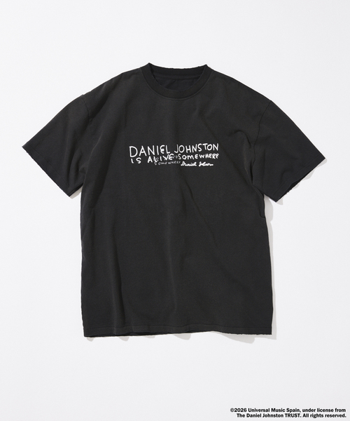 DANIEL JOHNSTON(ダニエルジョンストン)の「DANIEL JOHNSTON / ダニエル・ジョンストン 別注 プリント Tシャツ(Tシャツ/カットソー・メンズ・ホワイト/ブラック/ネイビー/ブラック系その他/ピンク系その他/イエロー・MEDIUM/LARGE)」の9枚目の写真