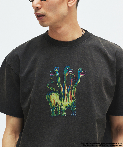 DANIEL JOHNSTON(ダニエルジョンストン)の「DANIEL JOHNSTON / ダニエル・ジョンストン 別注 プリント Tシャツ(Tシャツ/カットソー・メンズ・ホワイト/ブラック/ネイビー/ブラック系その他/ピンク系その他/イエロー・MEDIUM/LARGE)」の21枚目の写真