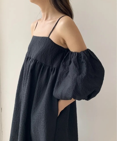 BIRTHDAY BASH(バースデイバッシュ)の「JACQUARD 2WAY PUFF STRAP DRESS(ワンピース・レディース・ブラック・FREE)」の5枚目の写真