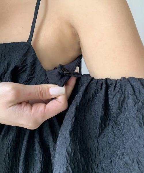 BIRTHDAY BASH(バースデイバッシュ)の「JACQUARD 2WAY PUFF STRAP DRESS(ワンピース・レディース・ブラック・FREE)」の8枚目の写真