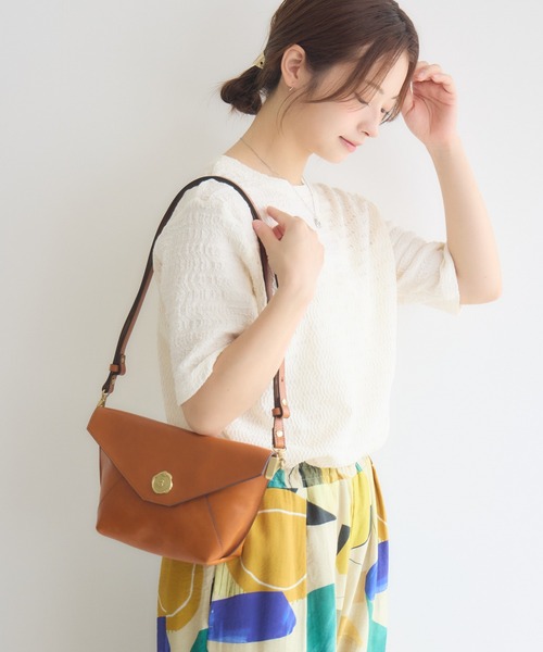 SAN HIDEAKI MIHARA(サンヒデアキミハラ)の「【SAN HIDEAKIMIHARA】メールバッグS(ショルダーバッグ・レディース・ベージュ/キャメル・MEDIUM)」の19枚目の写真