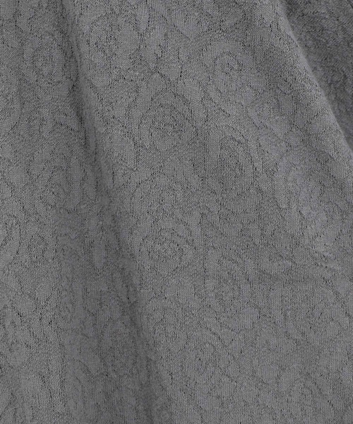 ScoLar(スカラー)の「162755:花ネコ柄 ローズジャガードプルオーバー(Tシャツ/カットソー・レディース・チャコールグレー/ブルー/オフホワイト・M)」の17枚目の写真