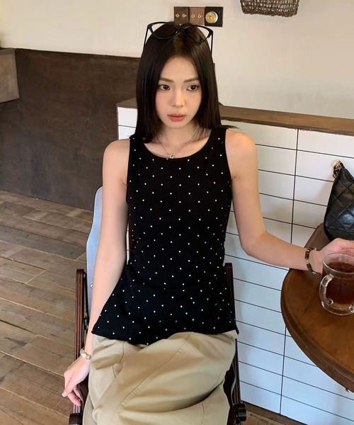semuse(セミューズ)の「フレンチドット柄バックオープンリボントップス(Tシャツ/カットソー・レディース・ブラック・FREE)」の2枚目の写真