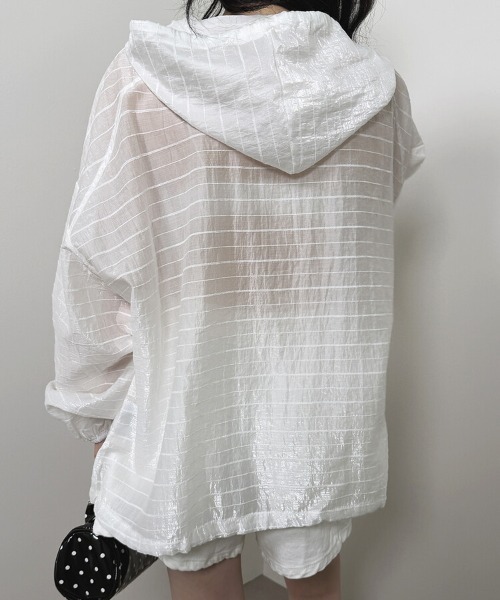 FACTOTUM(ファクトタム)の「フード付きボーダー柄薄手トップス(Tシャツ/カットソー・レディース・ホワイト/ベージュ・FREE)」の7枚目の写真