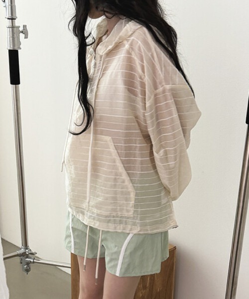 FACTOTUM(ファクトタム)の「フード付きボーダー柄薄手トップス(Tシャツ/カットソー・レディース・ホワイト/ベージュ・FREE)」の16枚目の写真