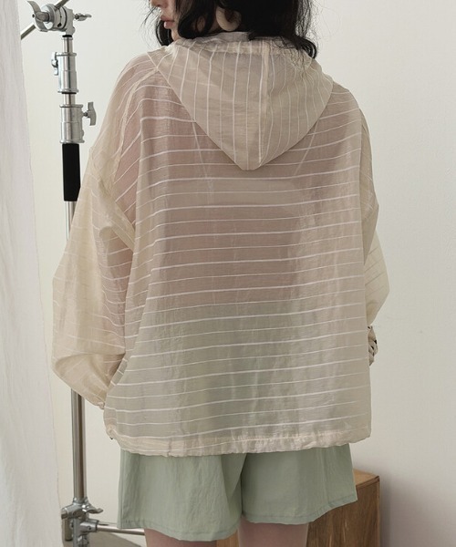 FACTOTUM(ファクトタム)の「フード付きボーダー柄薄手トップス(Tシャツ/カットソー・レディース・ホワイト/ベージュ・FREE)」の17枚目の写真
