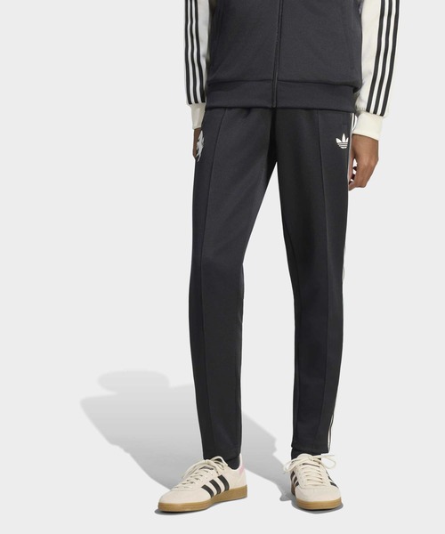 adidas(アディダス)の「ユベントス トリノ OG トラックパンツ / アディダス adidas(その他パンツ・メンズ・ブラック・XXX-LARGE/XX-LARGE/X-LARGE/LARGE/MEDIUM/SMALL)」の1枚目の写真