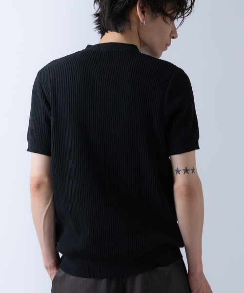 Crownor(クラウノアー)の「ヘンリーネック リブニット 半袖 Tシャツ(ニット/セーター・メンズ・ブラック/グレー/ホワイト・LARGE/MEDIUM)」の14枚目の写真