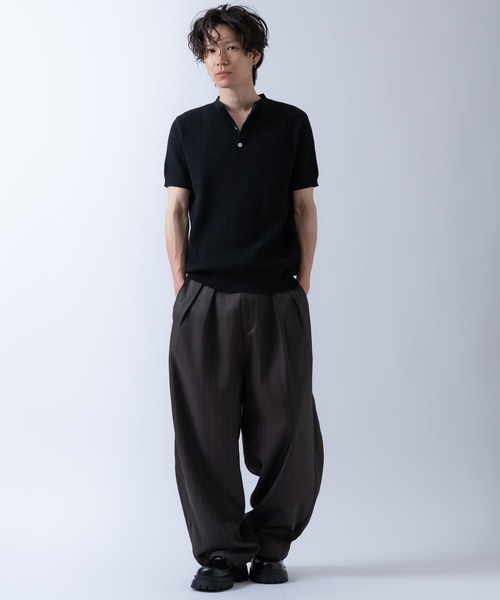 Crownor(クラウノアー)の「ヘンリーネック リブニット 半袖 Tシャツ(ニット/セーター・メンズ・ブラック/グレー/ホワイト・LARGE/MEDIUM)」の15枚目の写真