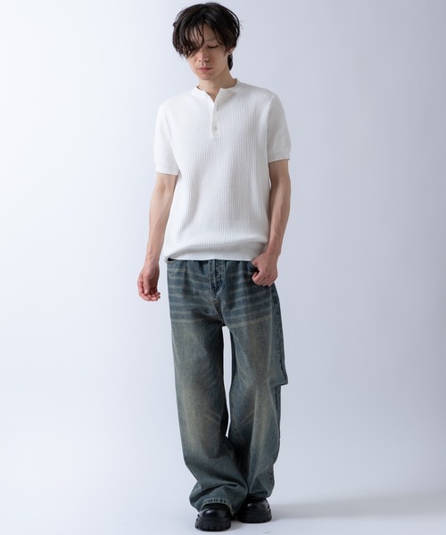 Crownor(クラウノアー)の「ヘンリーネック リブニット 半袖 Tシャツ(ニット/セーター・メンズ・ブラック/グレー/ホワイト・LARGE/MEDIUM)」の4枚目の写真