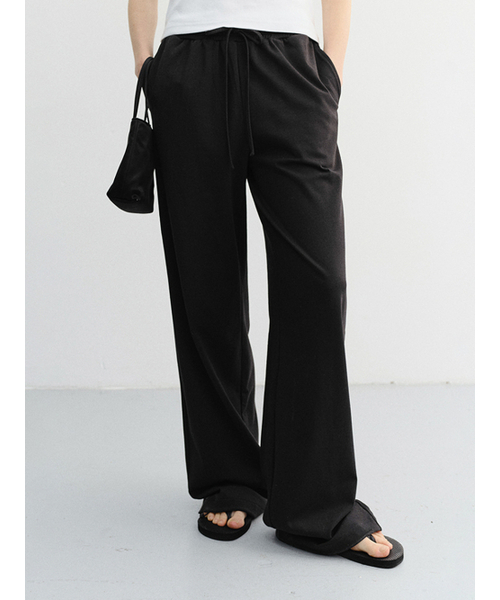 DUNST（ダンスト）の「SUMMER WIDE JOGGER PANTS_UDPA6B225_BLACK（スウェットパンツ・レディース・ブラック・SMALL/MEDIUM/LARGE）」の2枚目の写真