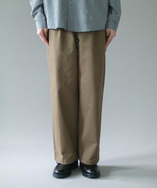 URBAN RESEARCH DOORS(アーバンリサーチドアーズ)の「1タックワイドストレートチノパンツ 26AW(その他パンツ・メンズ・ベージュ/ネイビー・MEDIUM/LARGE)」の8枚目の写真