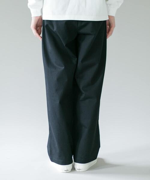URBAN RESEARCH DOORS(アーバンリサーチドアーズ)の「1タックワイドストレートチノパンツ 26AW(その他パンツ・メンズ・ベージュ/ネイビー・MEDIUM/LARGE)」の20枚目の写真