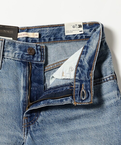 Ray BEAMS(レイビームス)の「LEVI’S(R) / LOOSE BOOT(デニムパンツ・レディース・サックスブルー・24inch/25inch/26inch)」の4枚目の写真